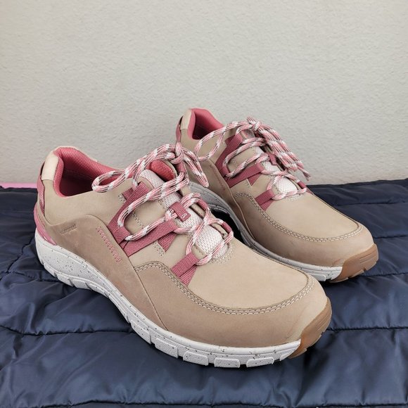 clarks womens waterproof walking shoes